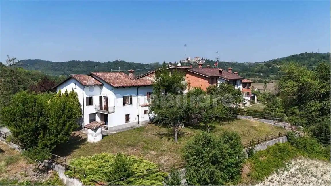 Casa indipendente in vendita a Sale delle Langhe