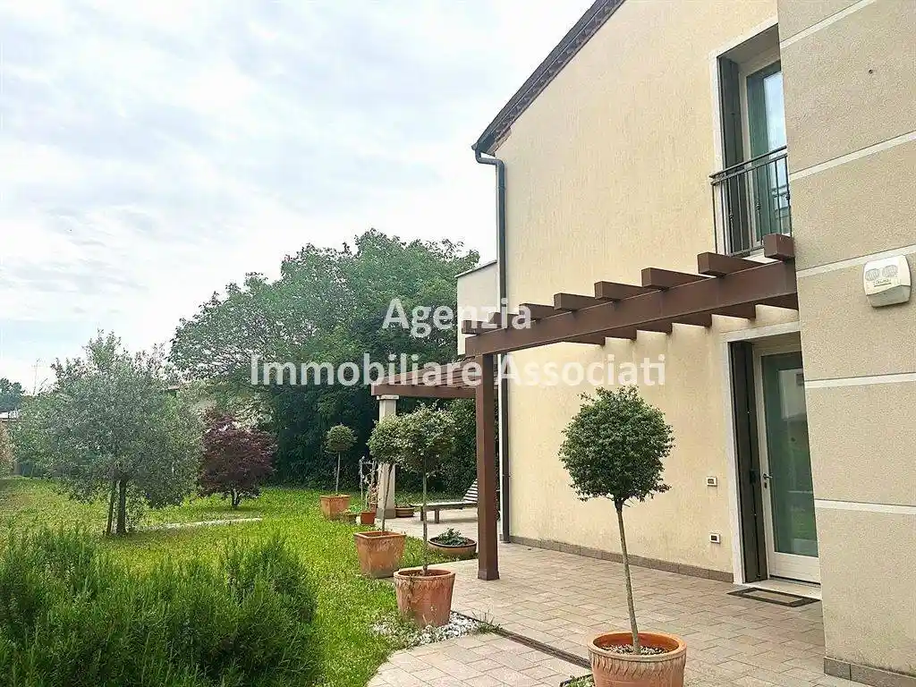 Villetta a schiera in affitto a Bassano del Grappa