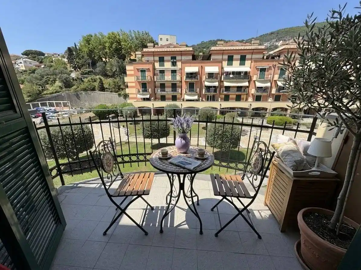 Appartamento in vendita a Varazze