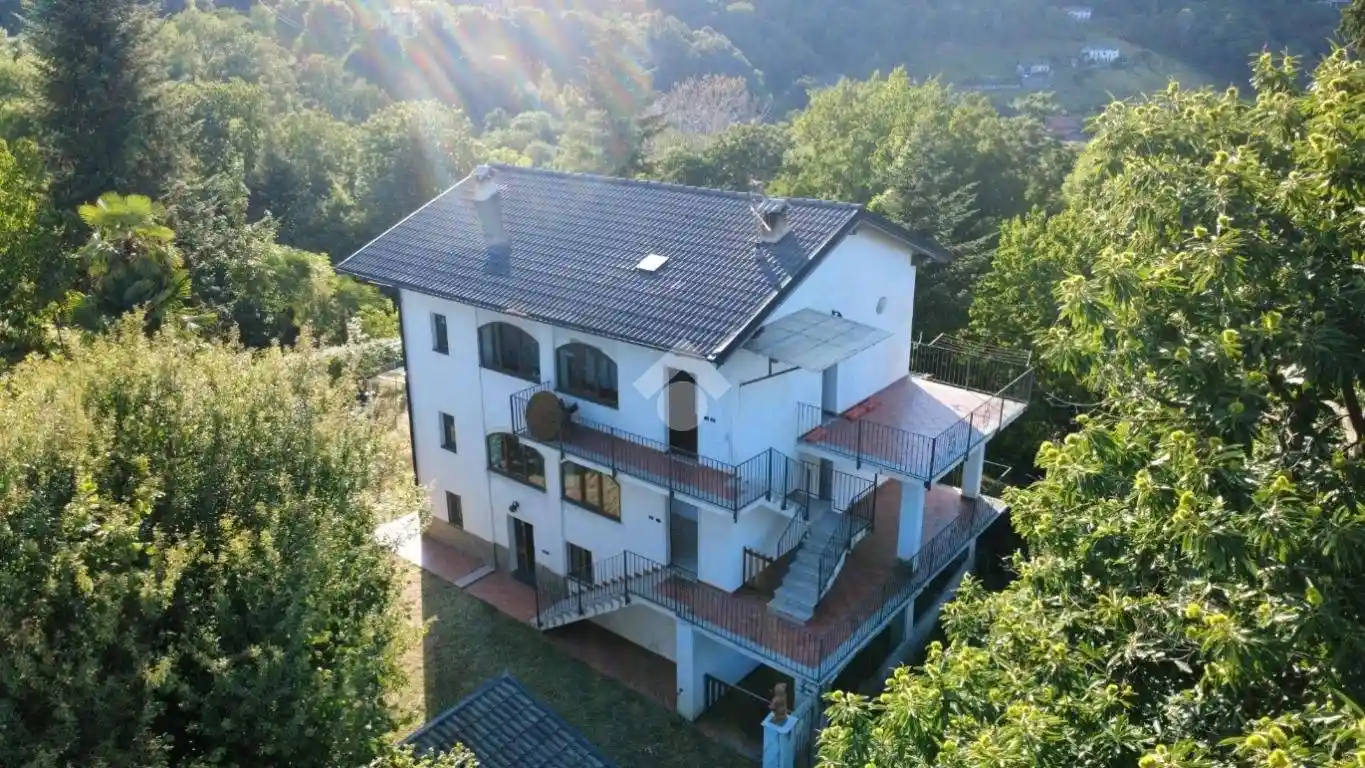 Casa indipendente in vendita a Val di Chy