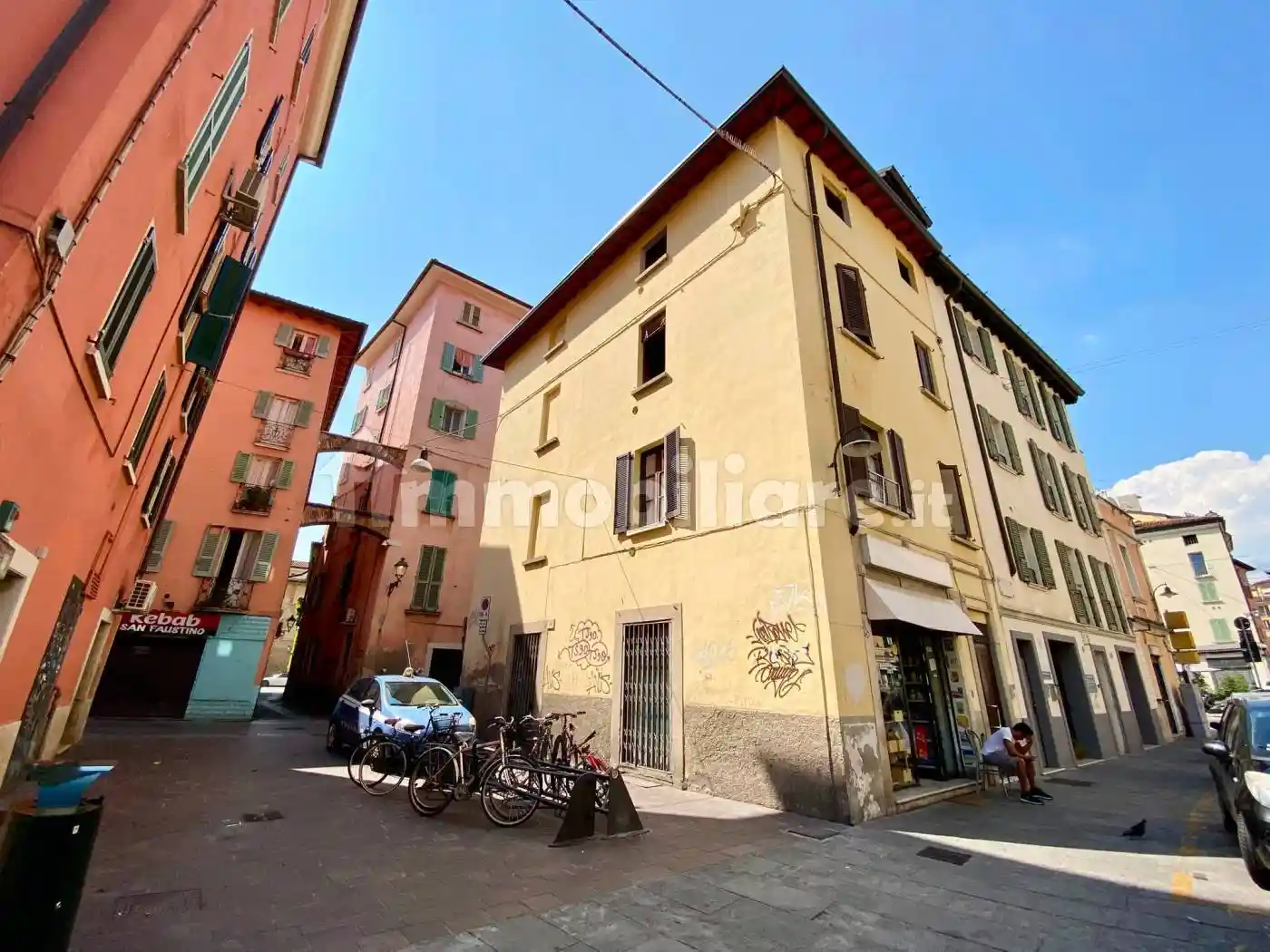 Palazzo - Edificio in vendita a Brescia