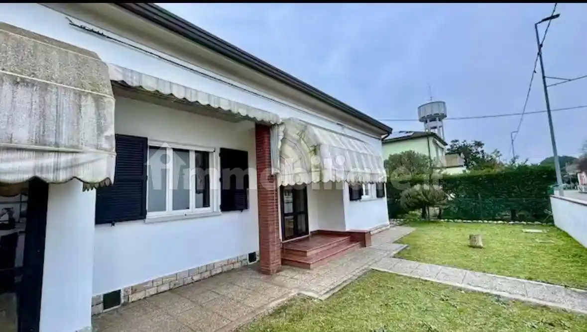 Villa in vendita a Argenta