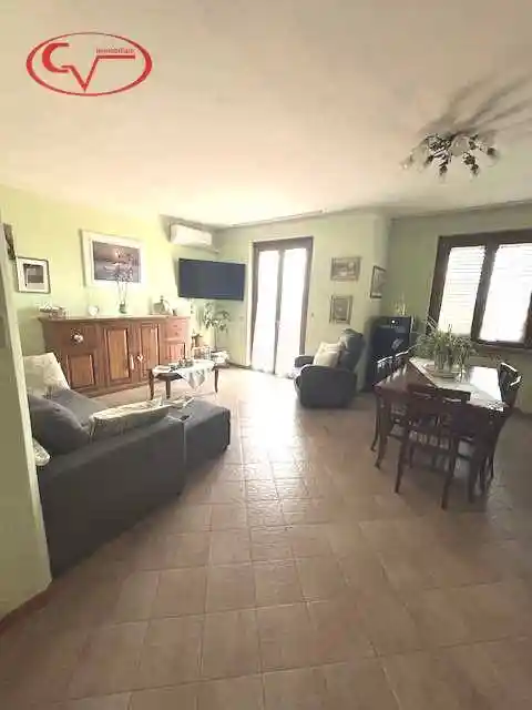 Villetta a schiera in vendita a Terranuova Bracciolini