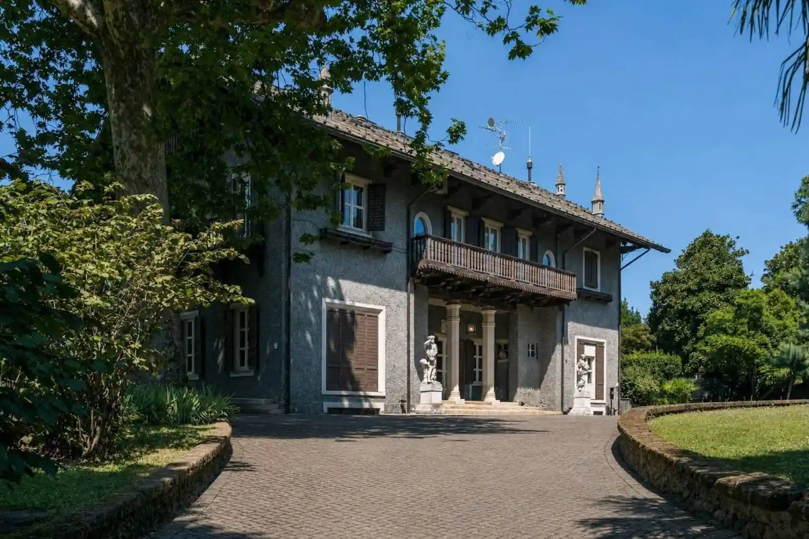 Villa in vendita a Besana in Brianza