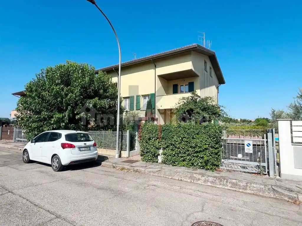 Villa in vendita a Forlì