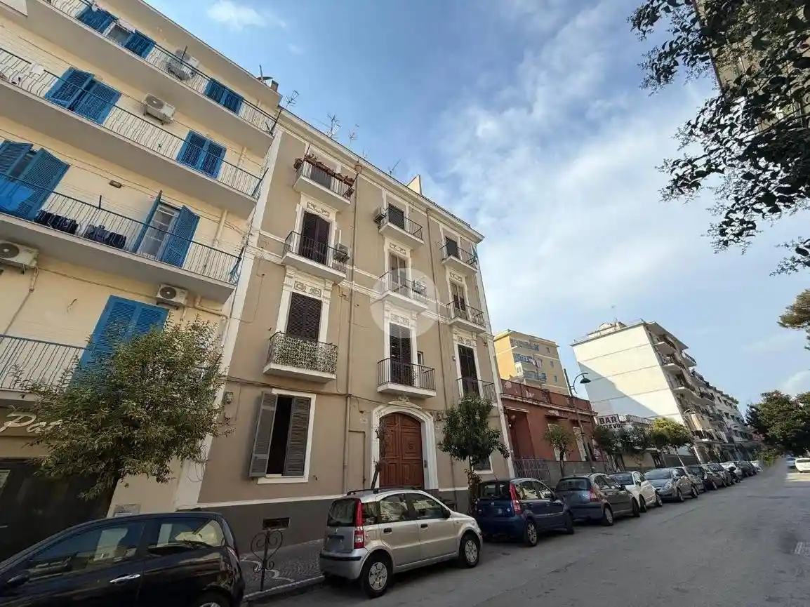 Appartamento in vendita a Napoli