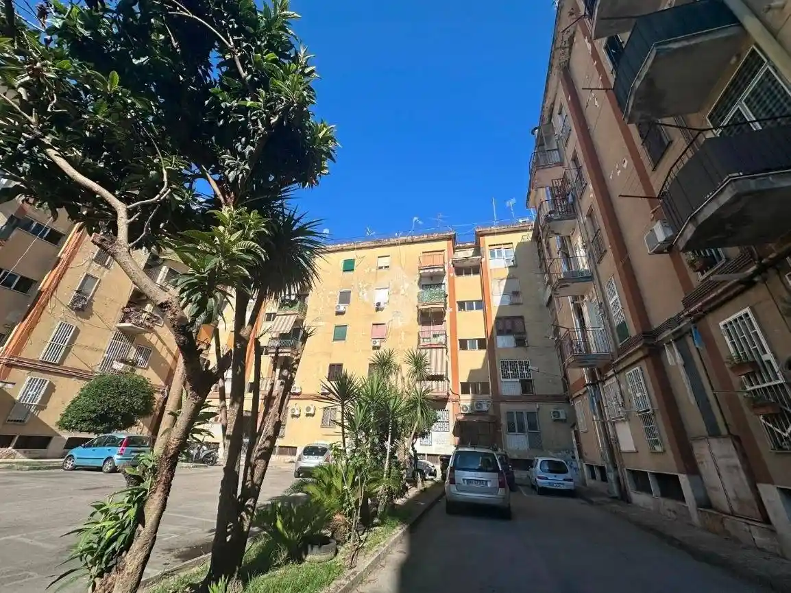 Appartamento in vendita a Napoli