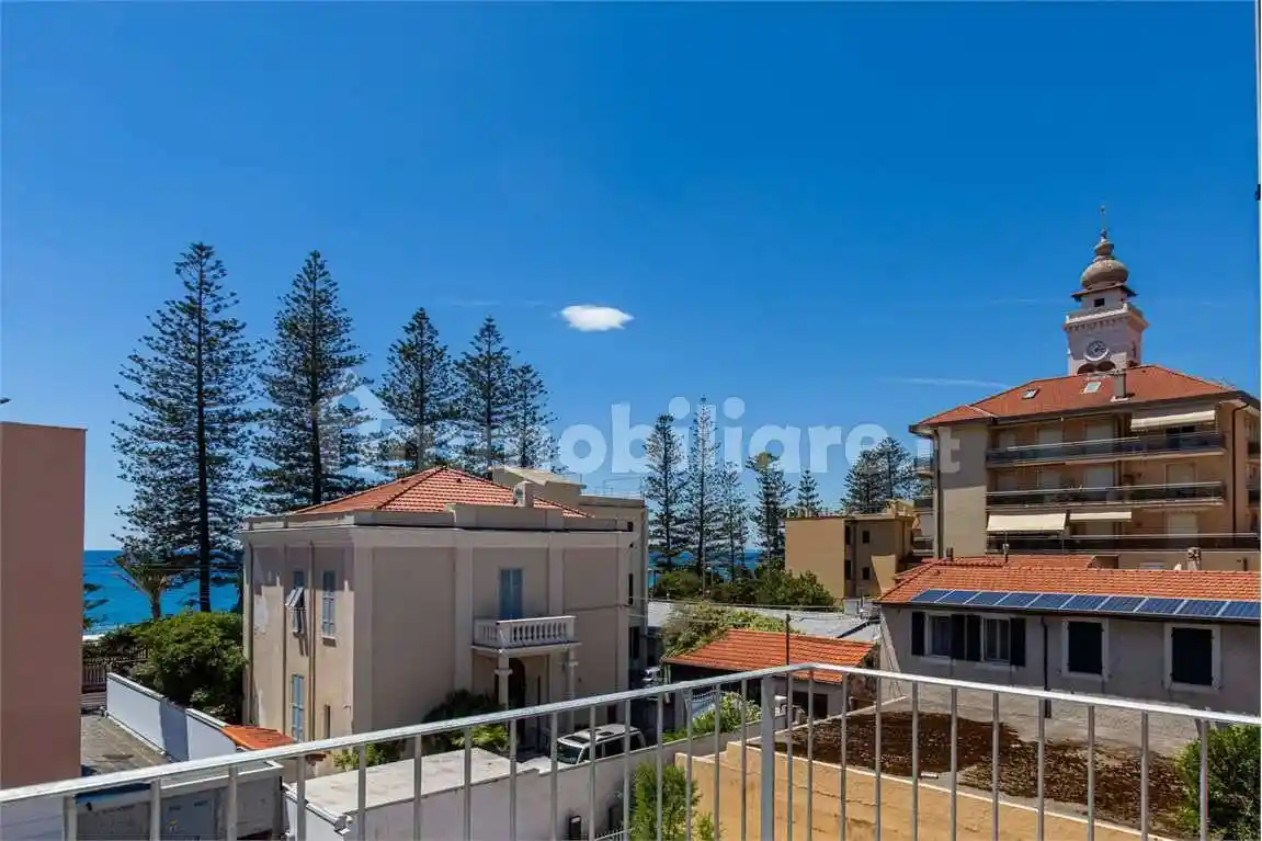 Appartamento in vendita a Bordighera