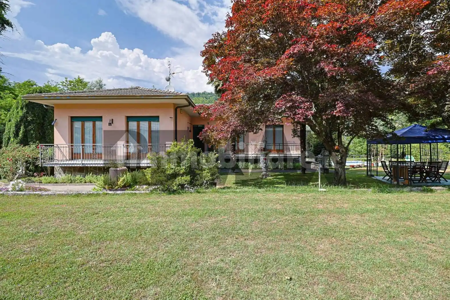 Villa in vendita a Cremenaga