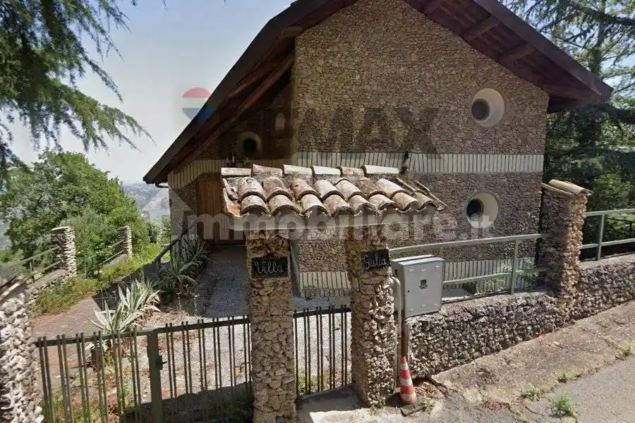 Villa in vendita a Roccamontepiano
