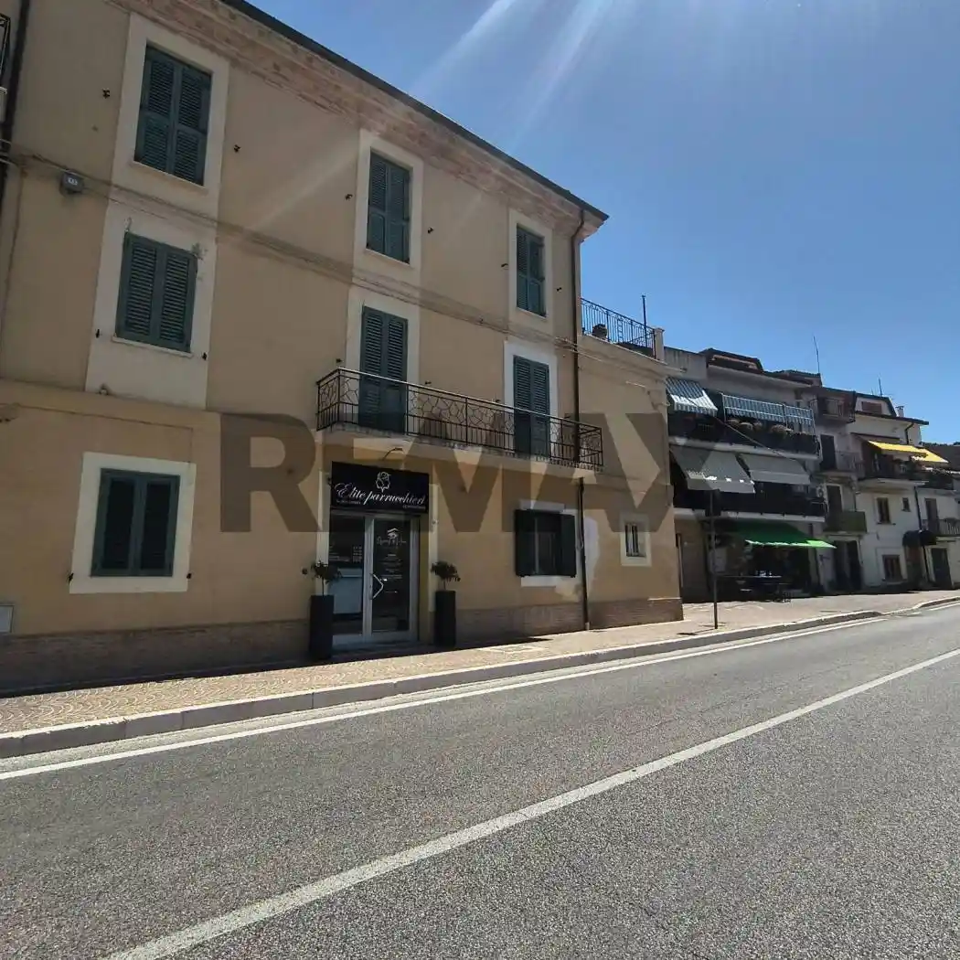 Casa indipendente in vendita a Castel Frentano