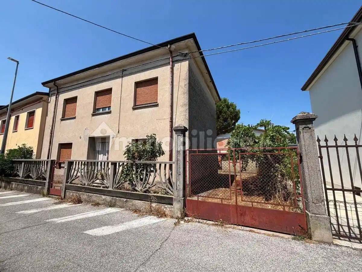 Casa indipendente in vendita a San Giovanni Lupatoto