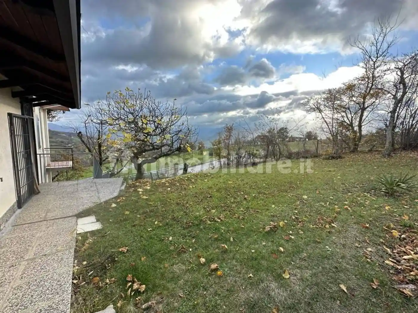 Villa in vendita a Vezzano sul Crostolo