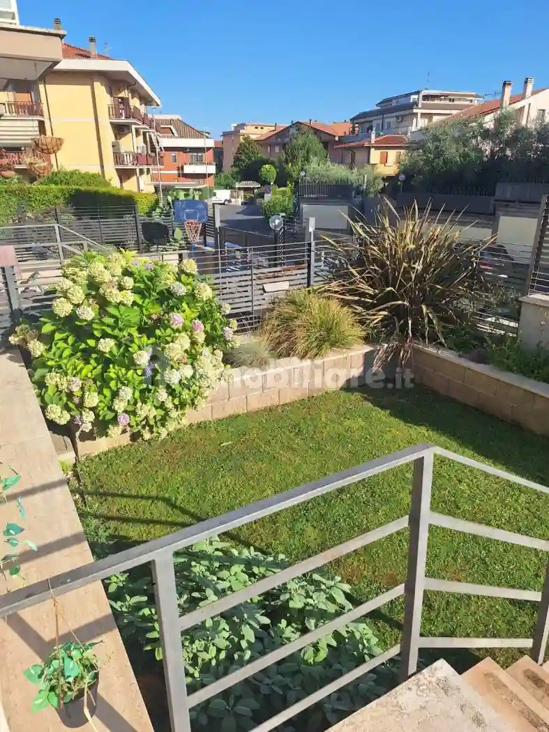 Villetta a schiera - foto 2