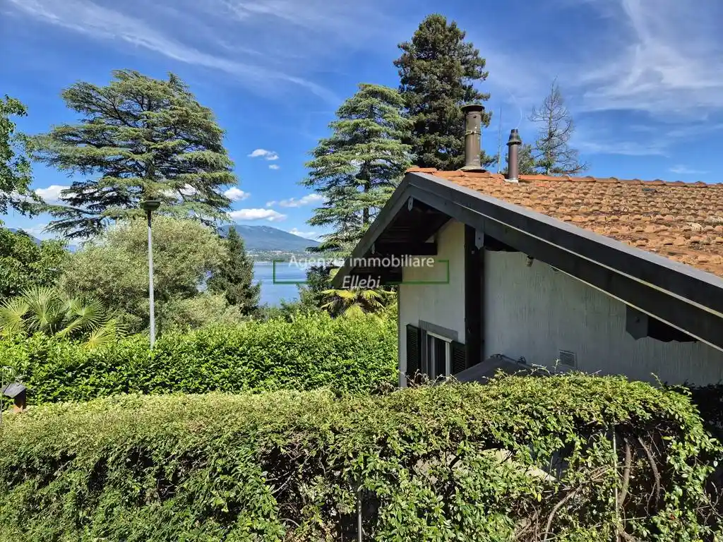 Villa in vendita a Belgirate