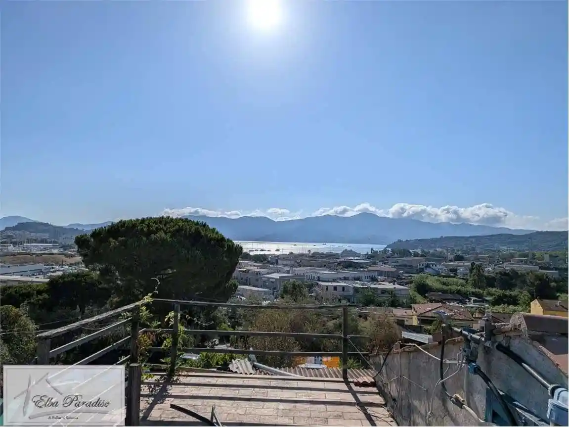 Casa indipendente in vendita a Portoferraio