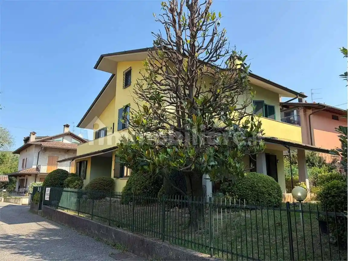 Villa in vendita a Sorisole
