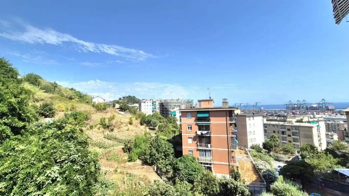 Appartamento in vendita a Genova