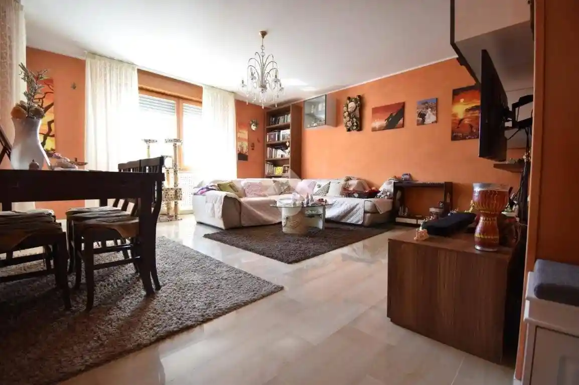 Appartamento in vendita a Parma