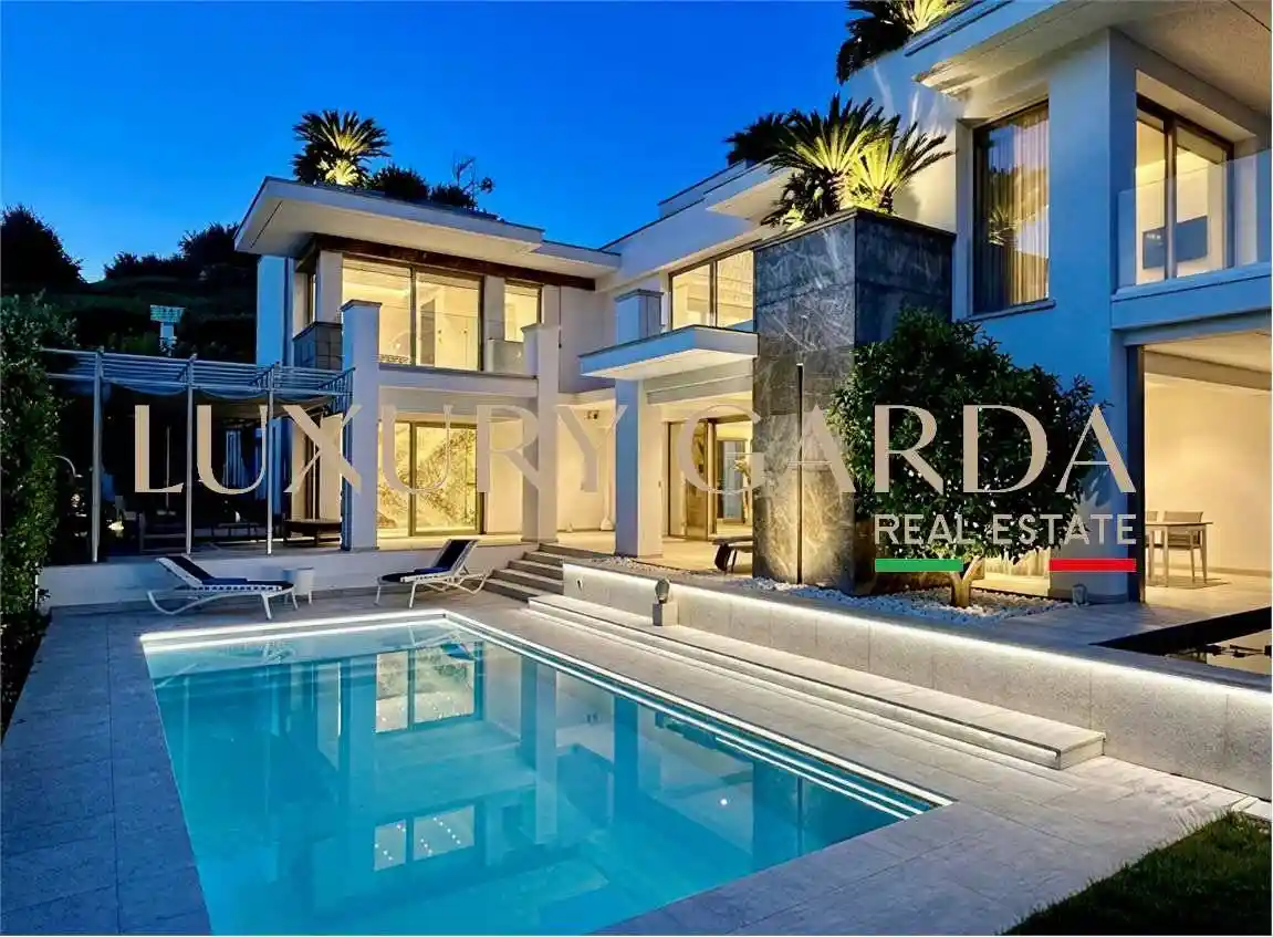 Villa in vendita a Padenghe sul Garda
