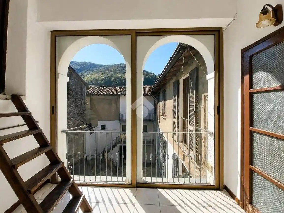 Appartamento in vendita a Asso
