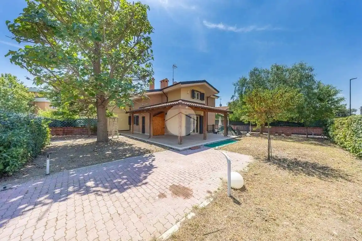 Villa in vendita a Guidonia Montecelio