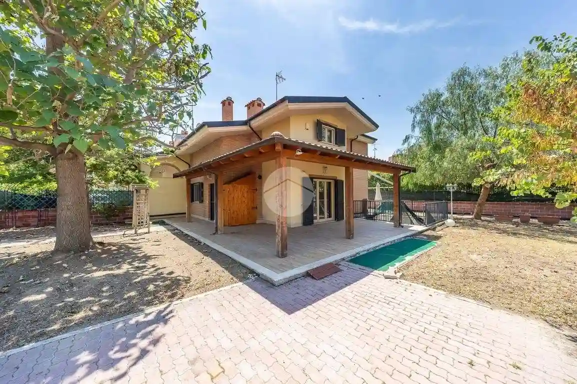 Villa - foto 2