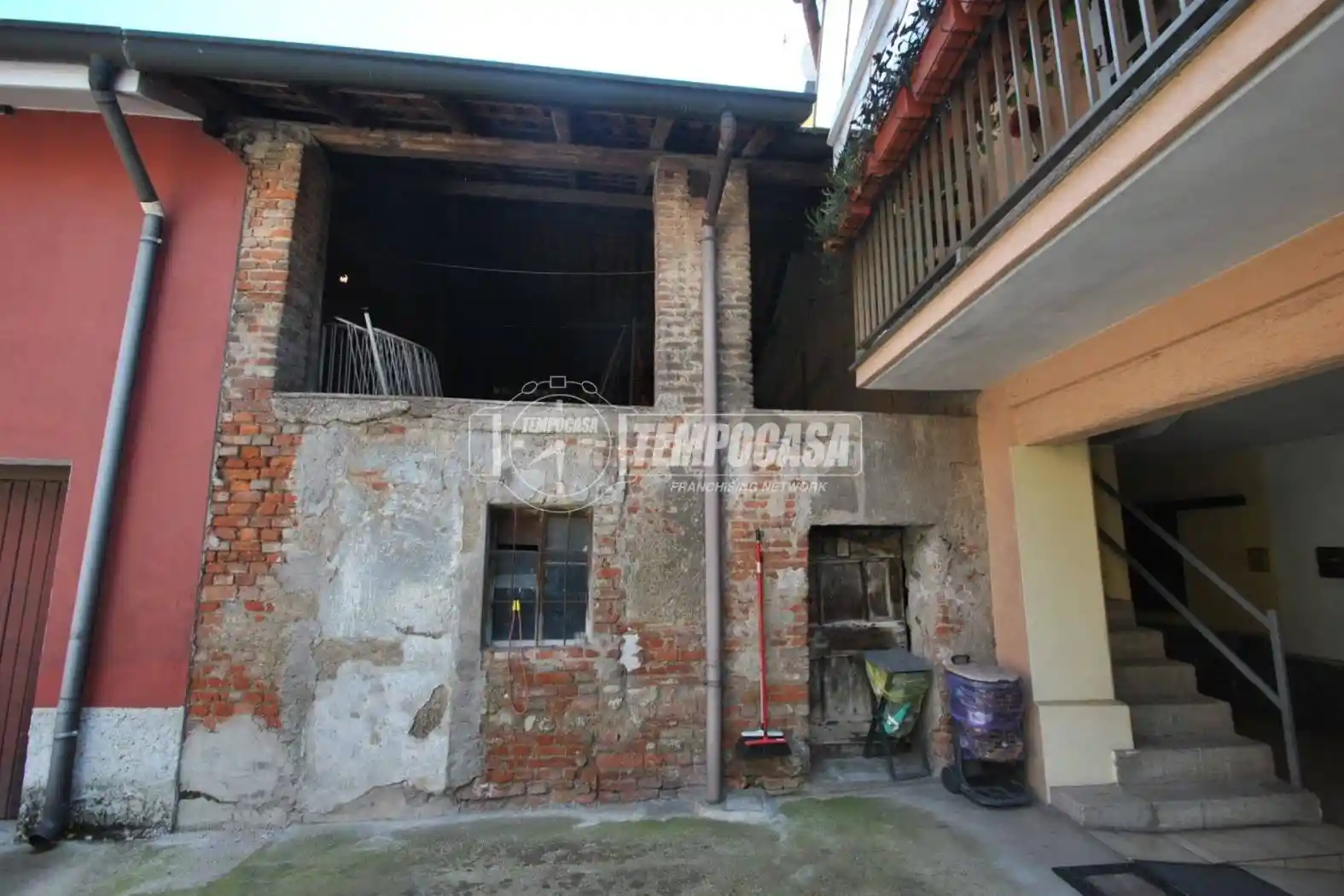 Rustico - Casale in vendita a Caronno Pertusella