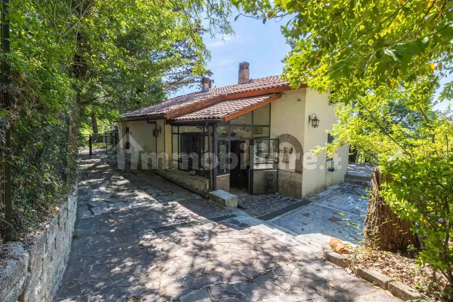 Villa in vendita a Rocca Sinibalda