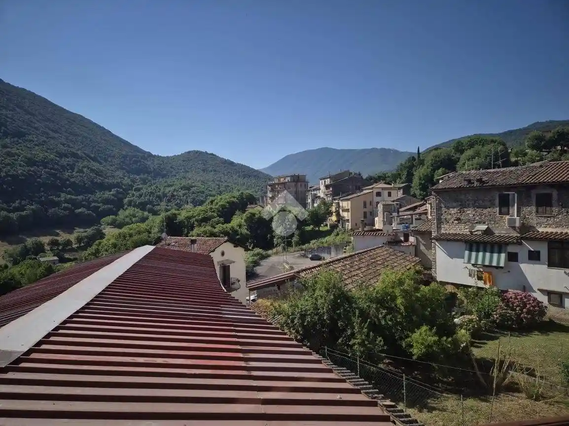 Appartamento in vendita a Montelanico