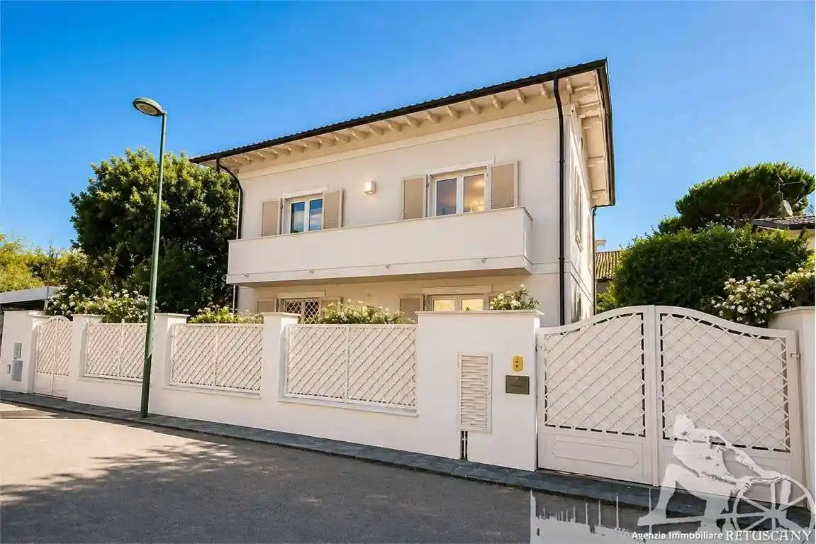 Villa in vendita a Forte dei Marmi