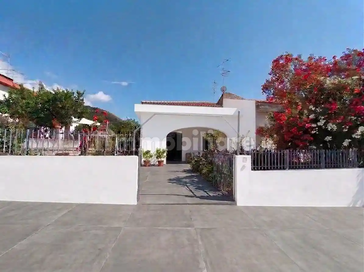 Casa indipendente in vendita a Sangineto