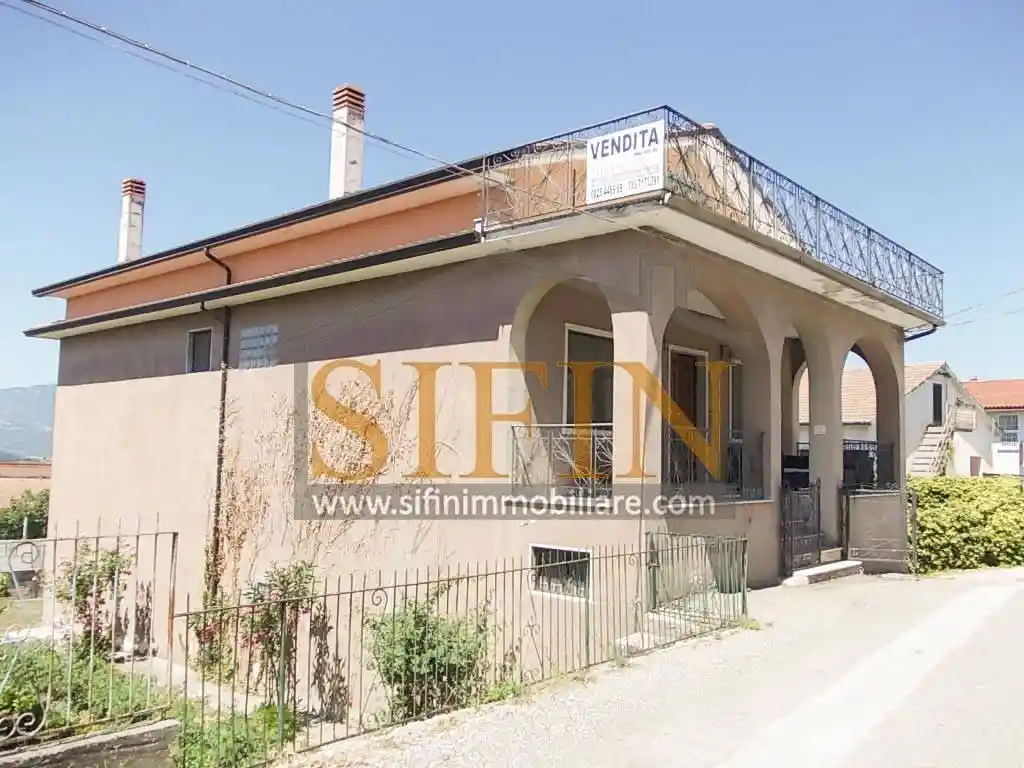 Villa in vendita a Villamaina