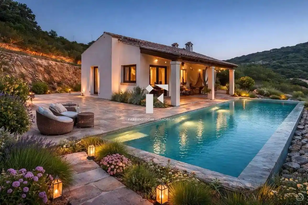 Villa in vendita a Olbia