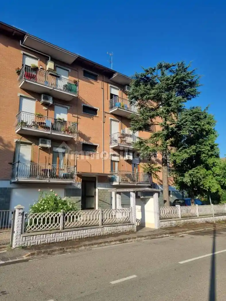Palazzo - Edificio in vendita a Modena