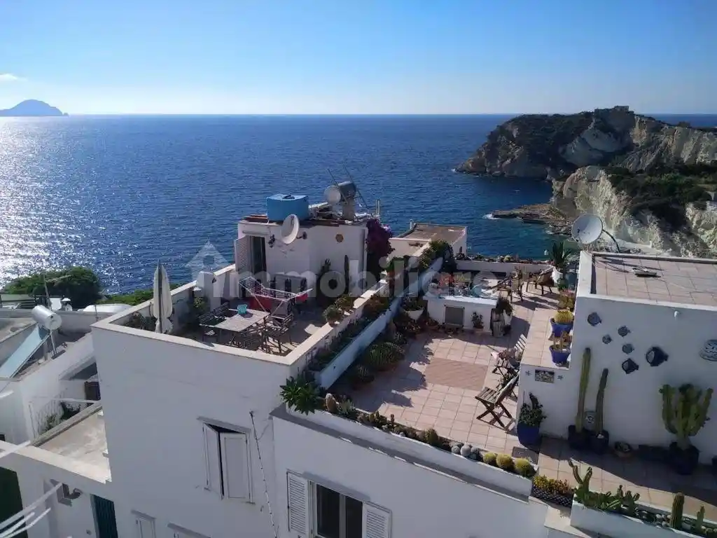 Appartamento in vendita a Ponza