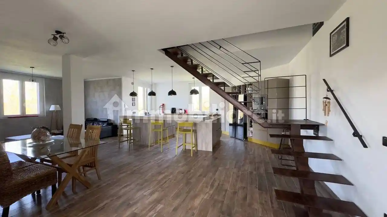 Appartamento in vendita a Pasturana
