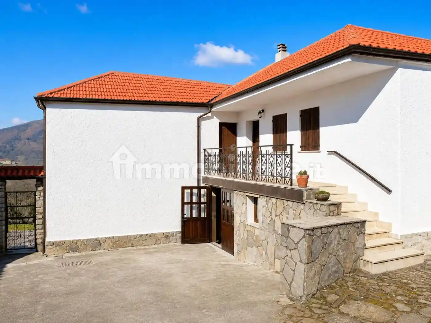 Casa indipendente in vendita a Piana Crixia