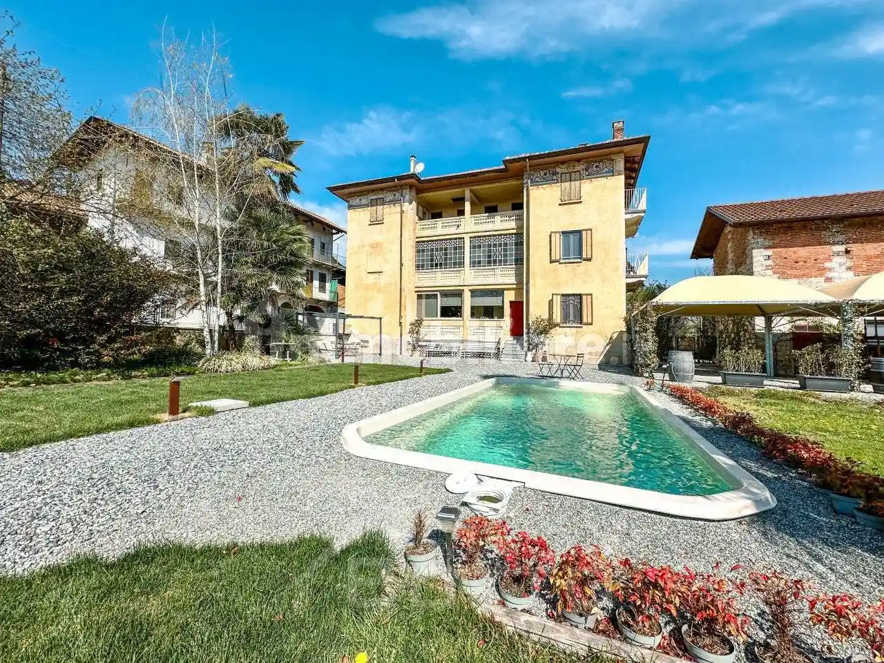 Villa in vendita a Lozzolo