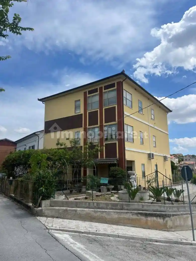 Palazzo - Edificio in vendita a Filottrano