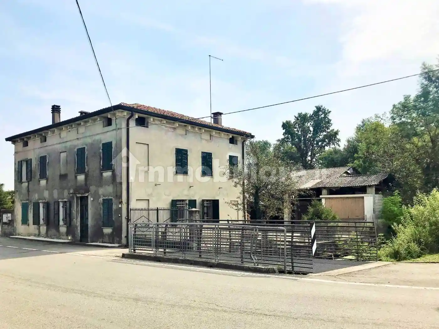 Palazzo - Edificio in vendita a Gazzo
