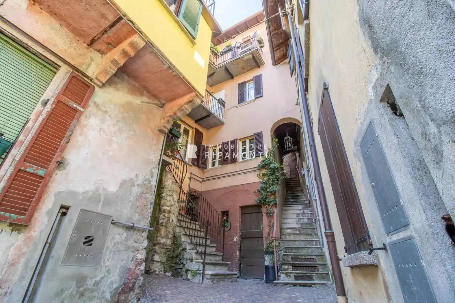 Casa indipendente in vendita a Argegno