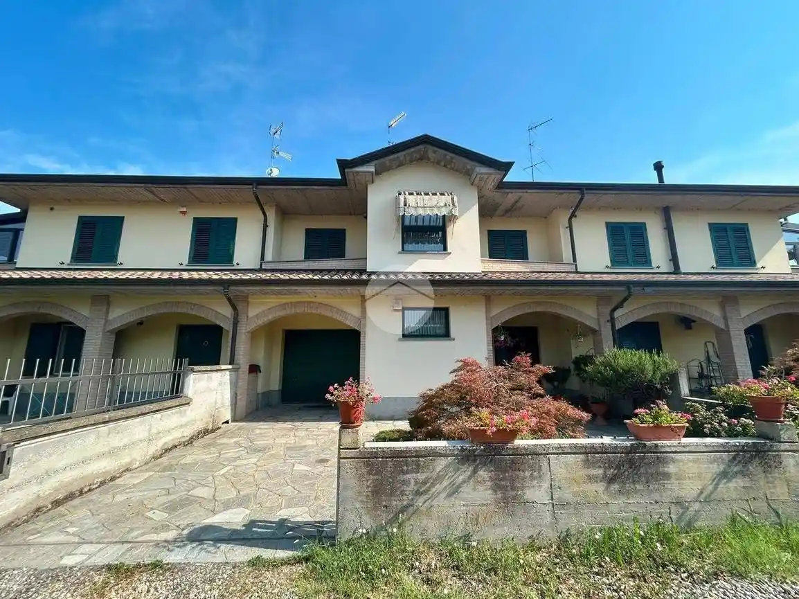 Villetta a schiera in vendita a Torre Beretti e Castellaro