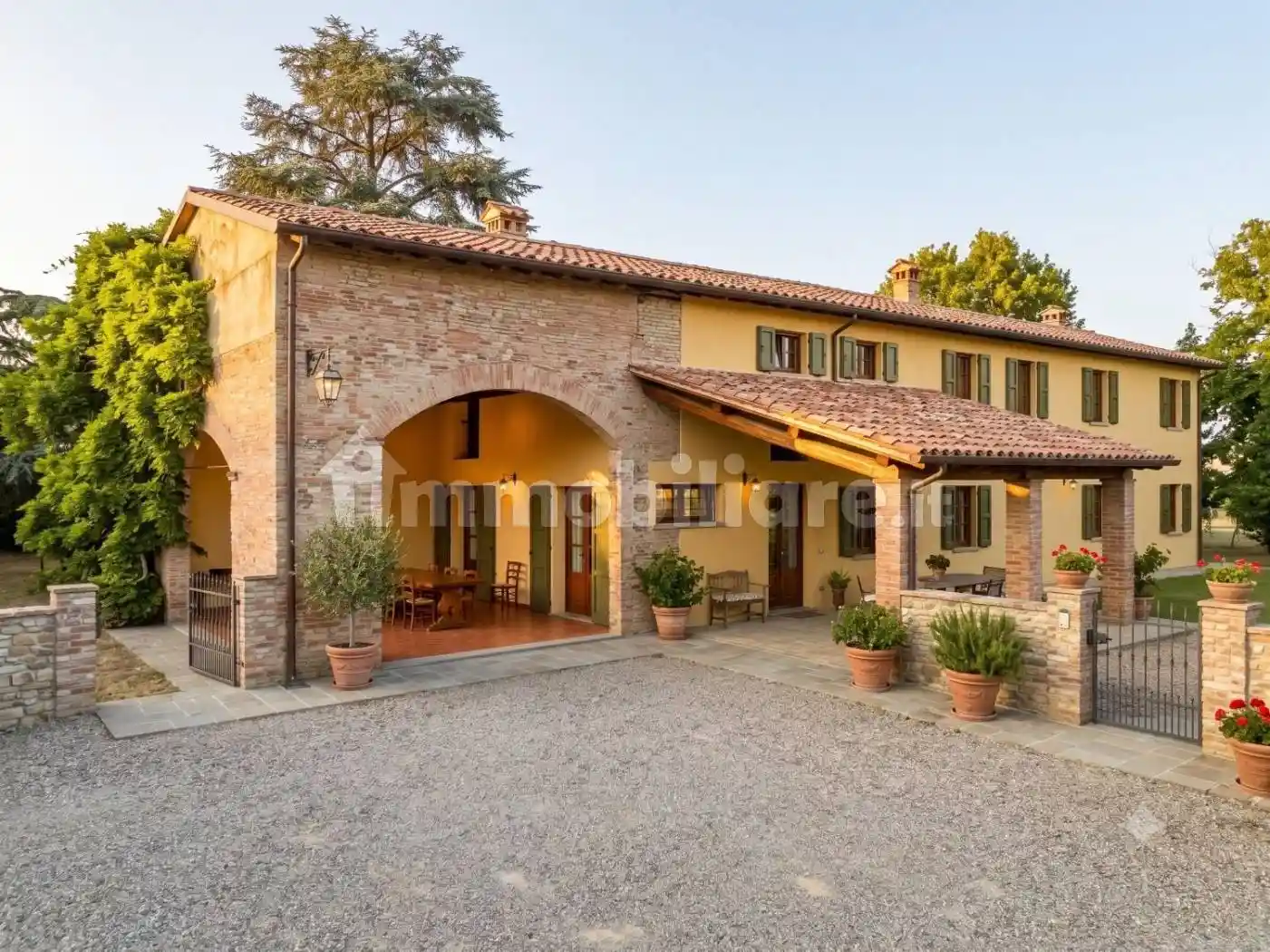 Rustico - Casale in vendita a Modena