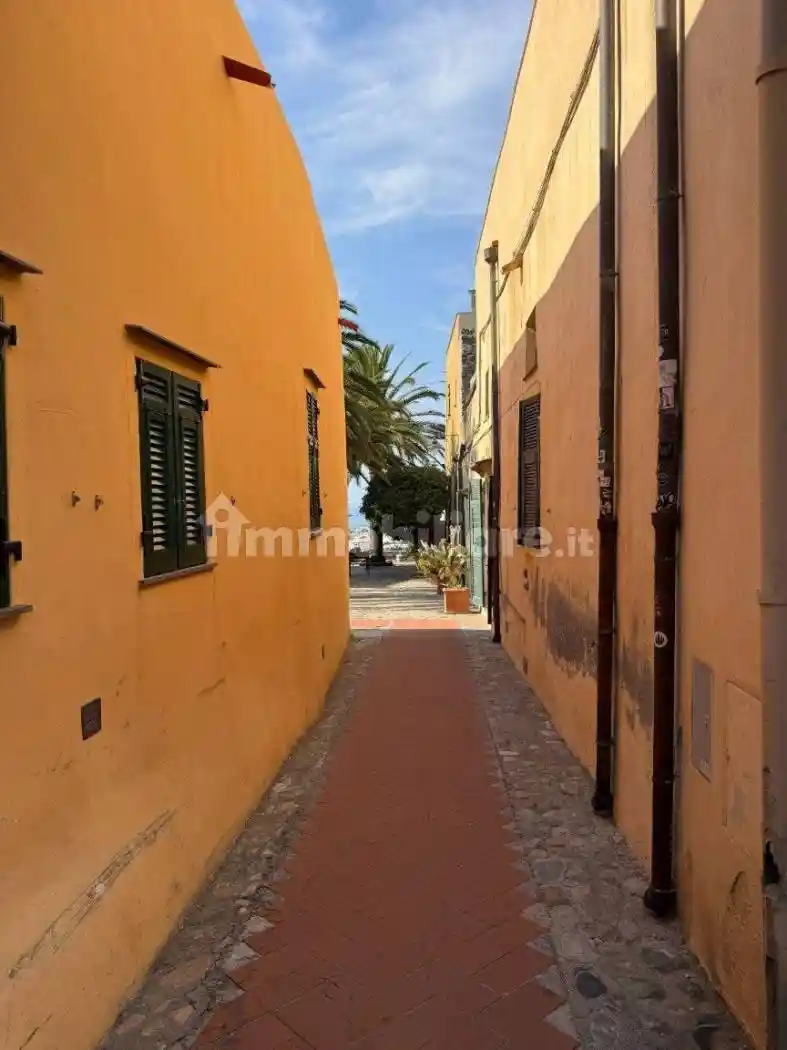Appartamento in vendita a Finale Ligure