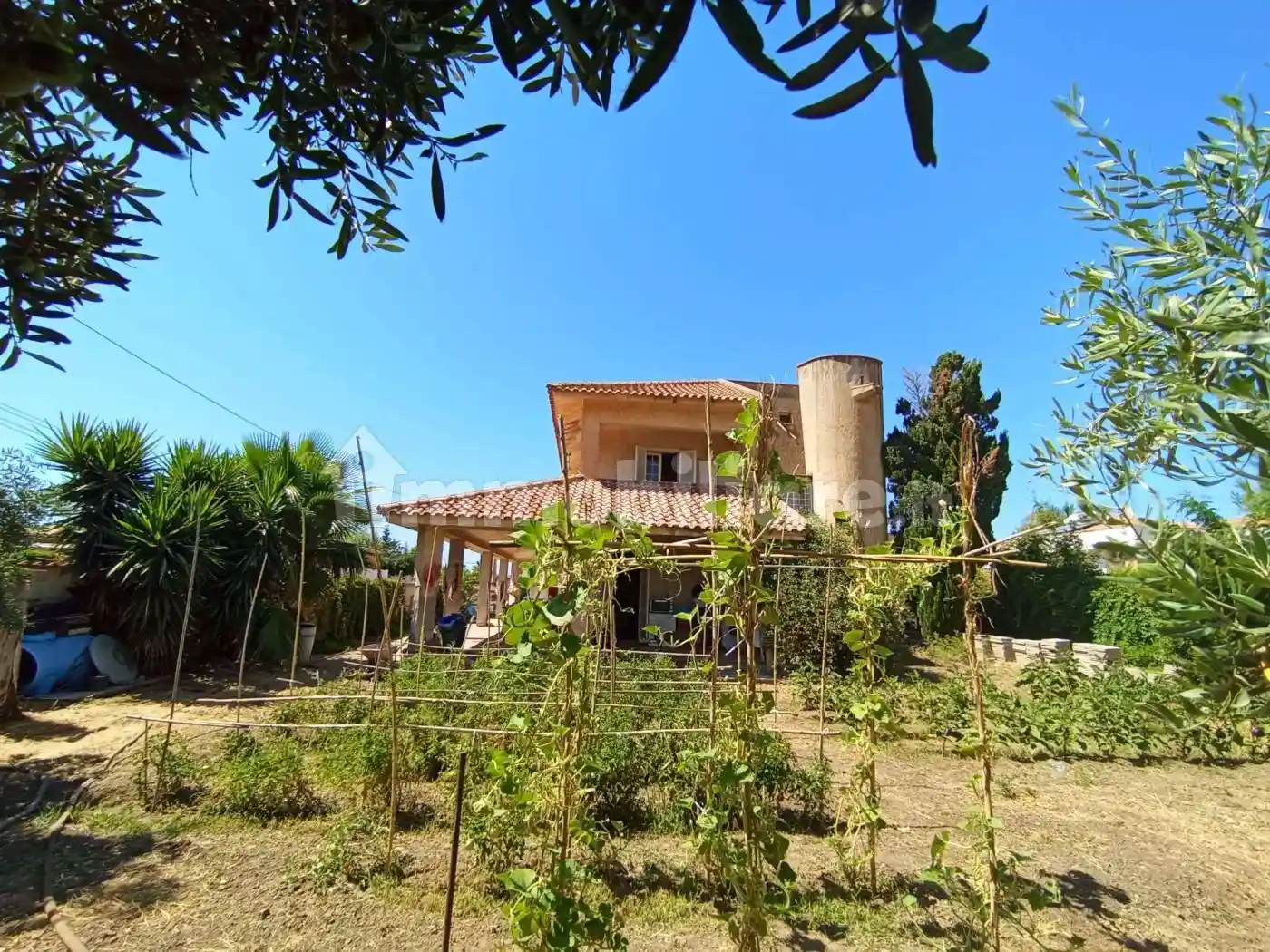 Villa in vendita a Campofelice di Roccella