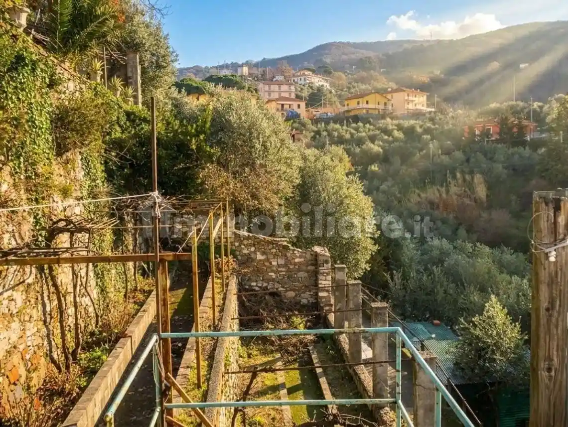 Appartamento in vendita a Sarzana