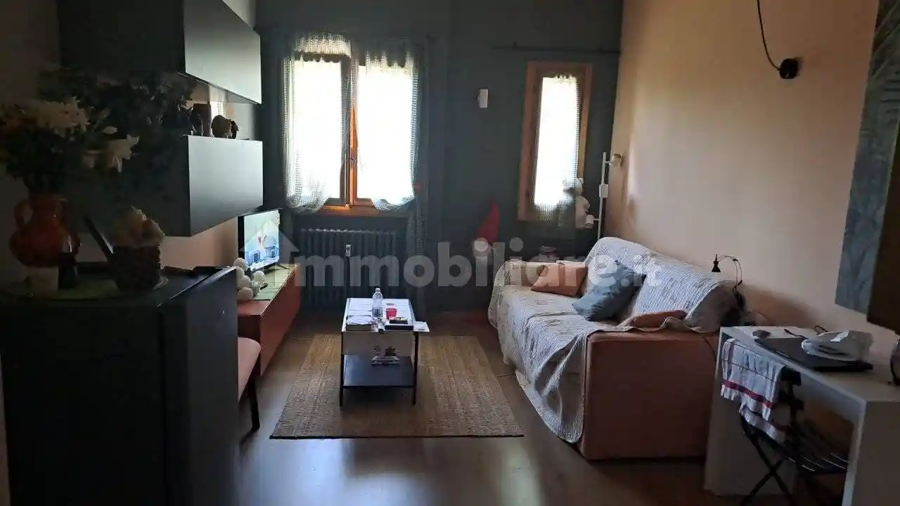 Appartamento in vendita a Tizzano Val Parma