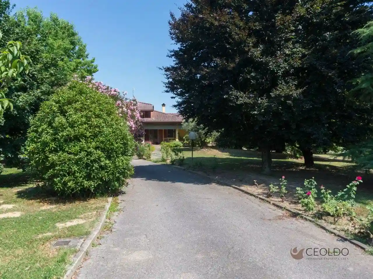 Villa - foto 2