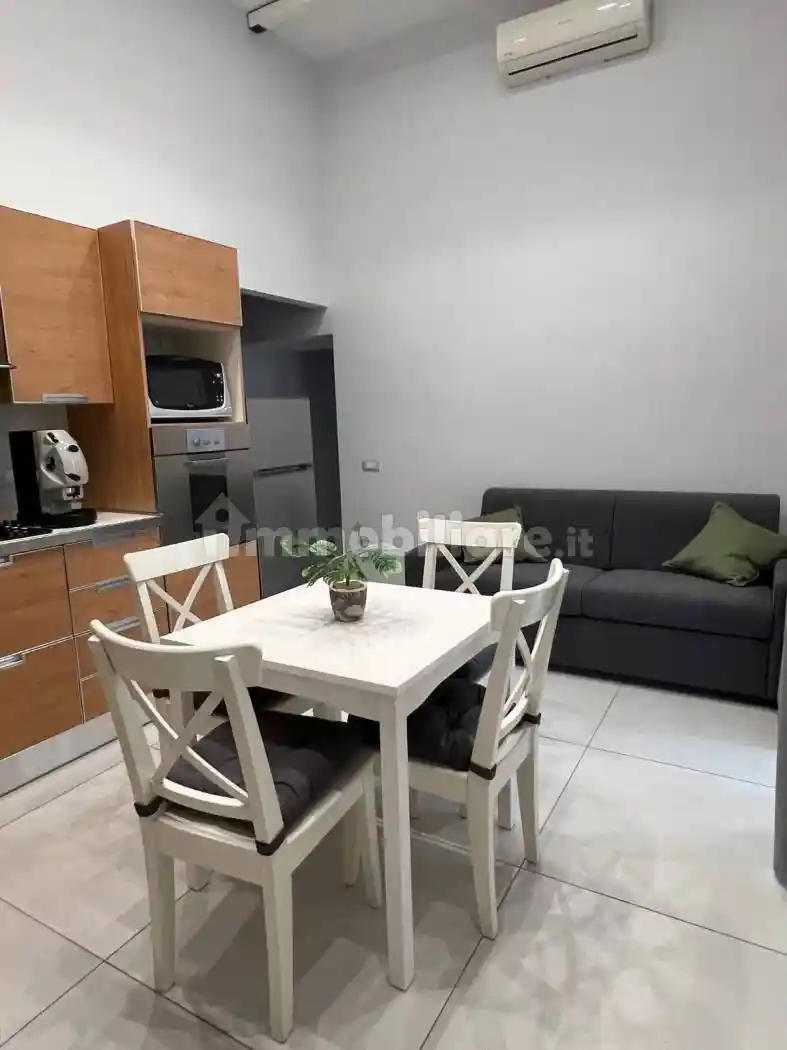 Appartamento in affitto a Napoli